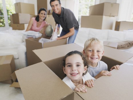 Storage unit and packing items arranged for booking confirmation